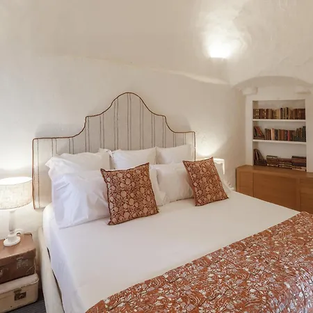 Hotel Castillo De Vallgornera