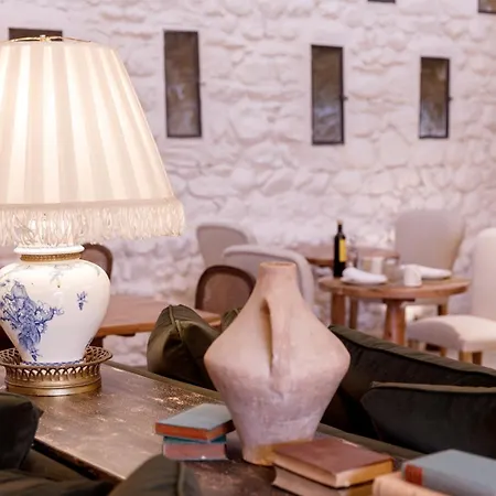 Castillo De Vallgornera Hotel *